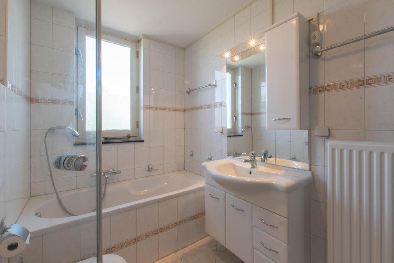 Holiday home Aan Het Veerse Kortgene